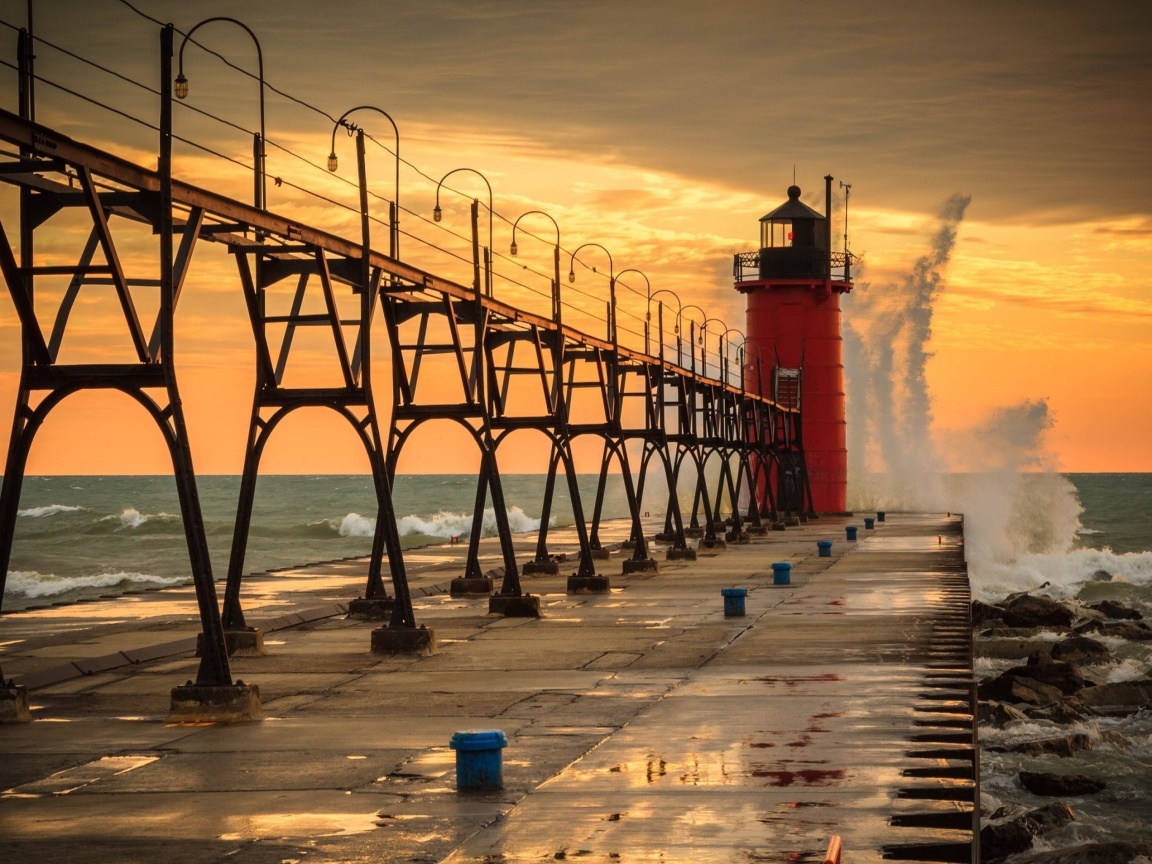 Sfondi Grand Haven lighthouse in Michigan 1152x864