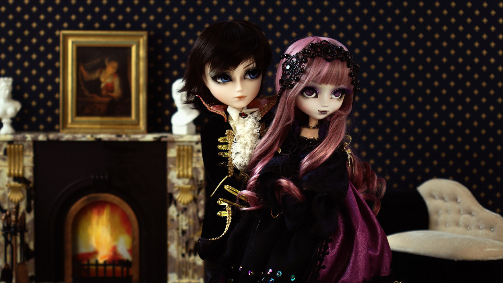 Обои China Dolls 1600x900