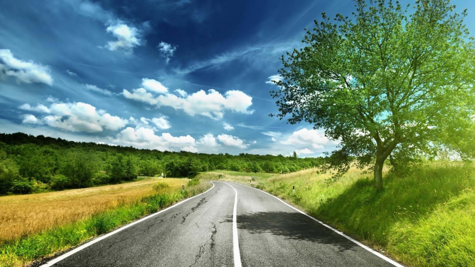 Romantic Road screenshot #1 1600x900