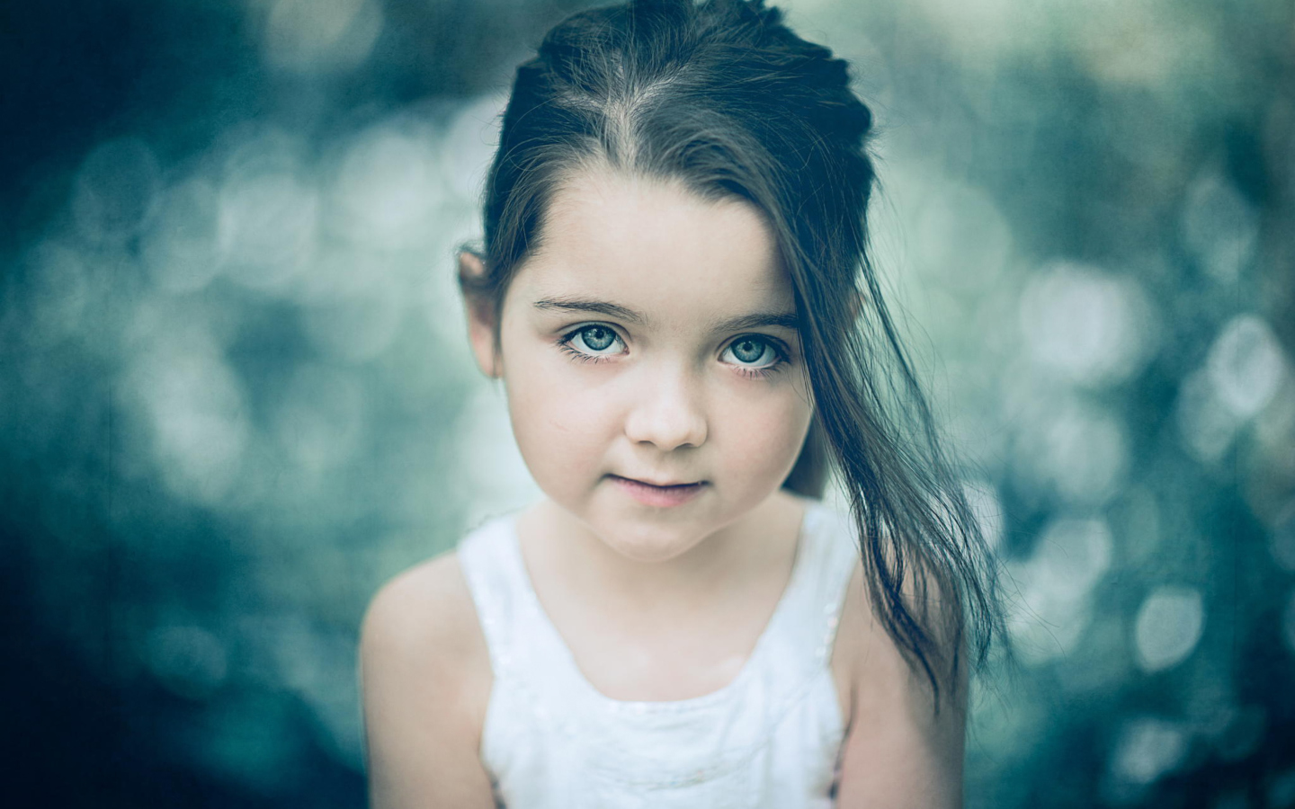 Das Little Pretty Girl Wallpaper 1440x900