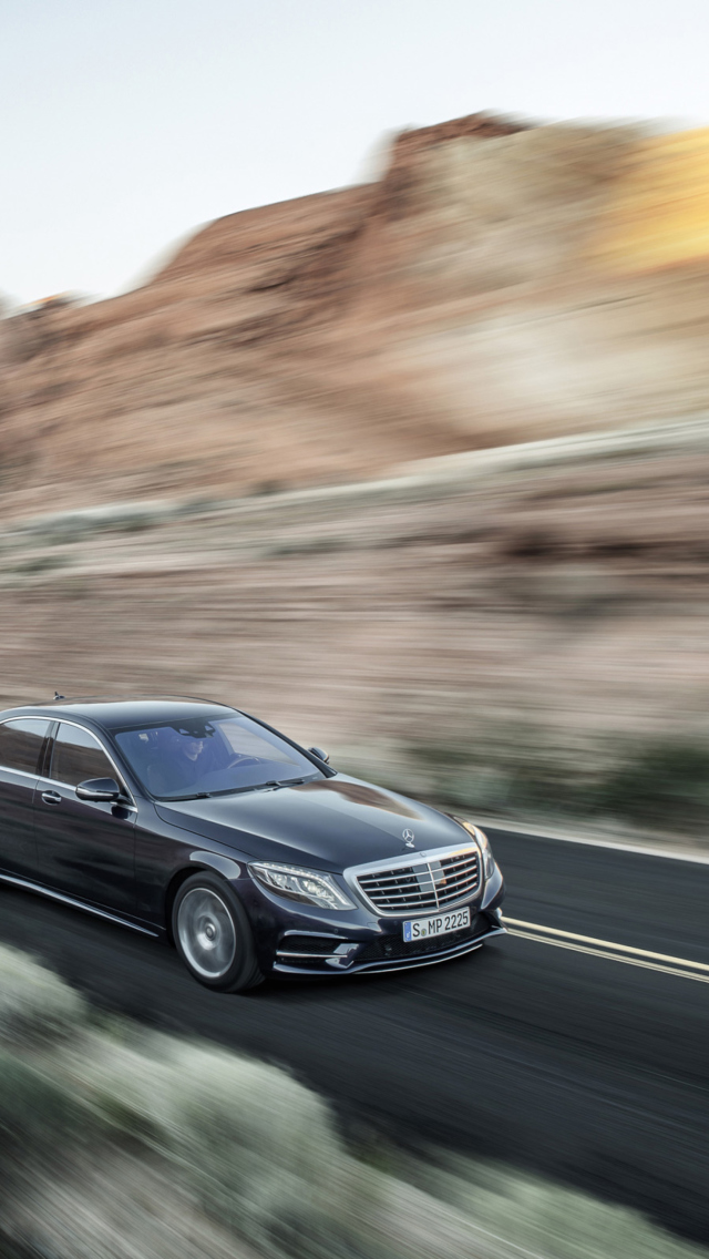 Fondo de pantalla 2013 Mercedes Benz S Class 640x1136
