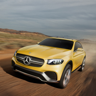 Mercedes Benz GLC 2016 sfondi gratuiti per iPad