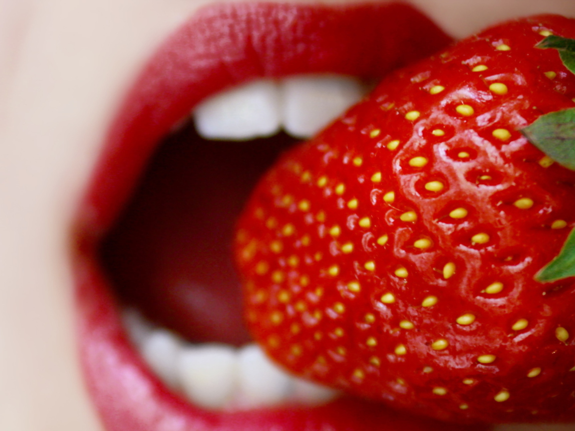 Sfondi Tasty Strawberry 1152x864