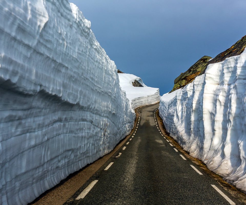 Das Road in Glacier Wallpaper 960x800