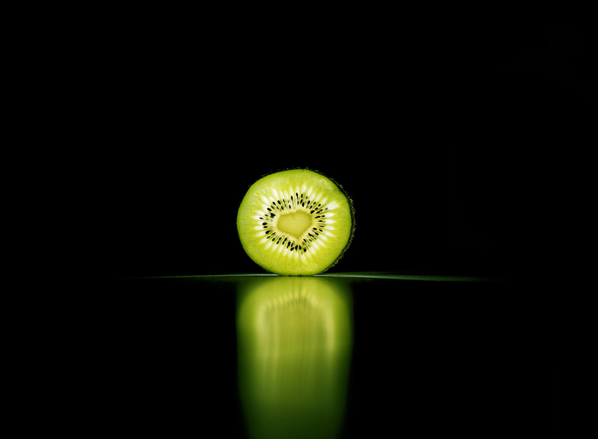 Das Kiwi Reflection Wallpaper 1920x1408