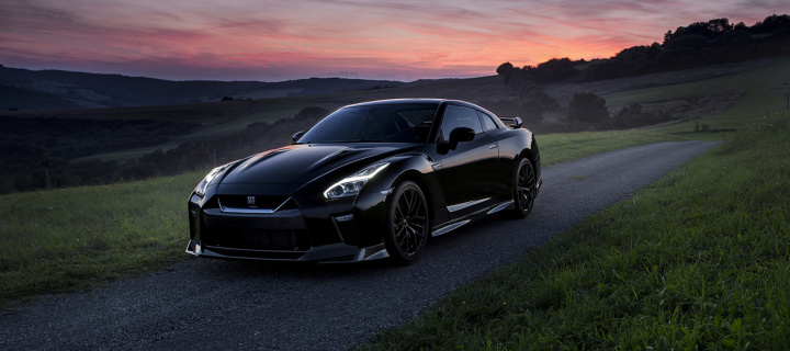 Sfondi Nissan GT R 720x320