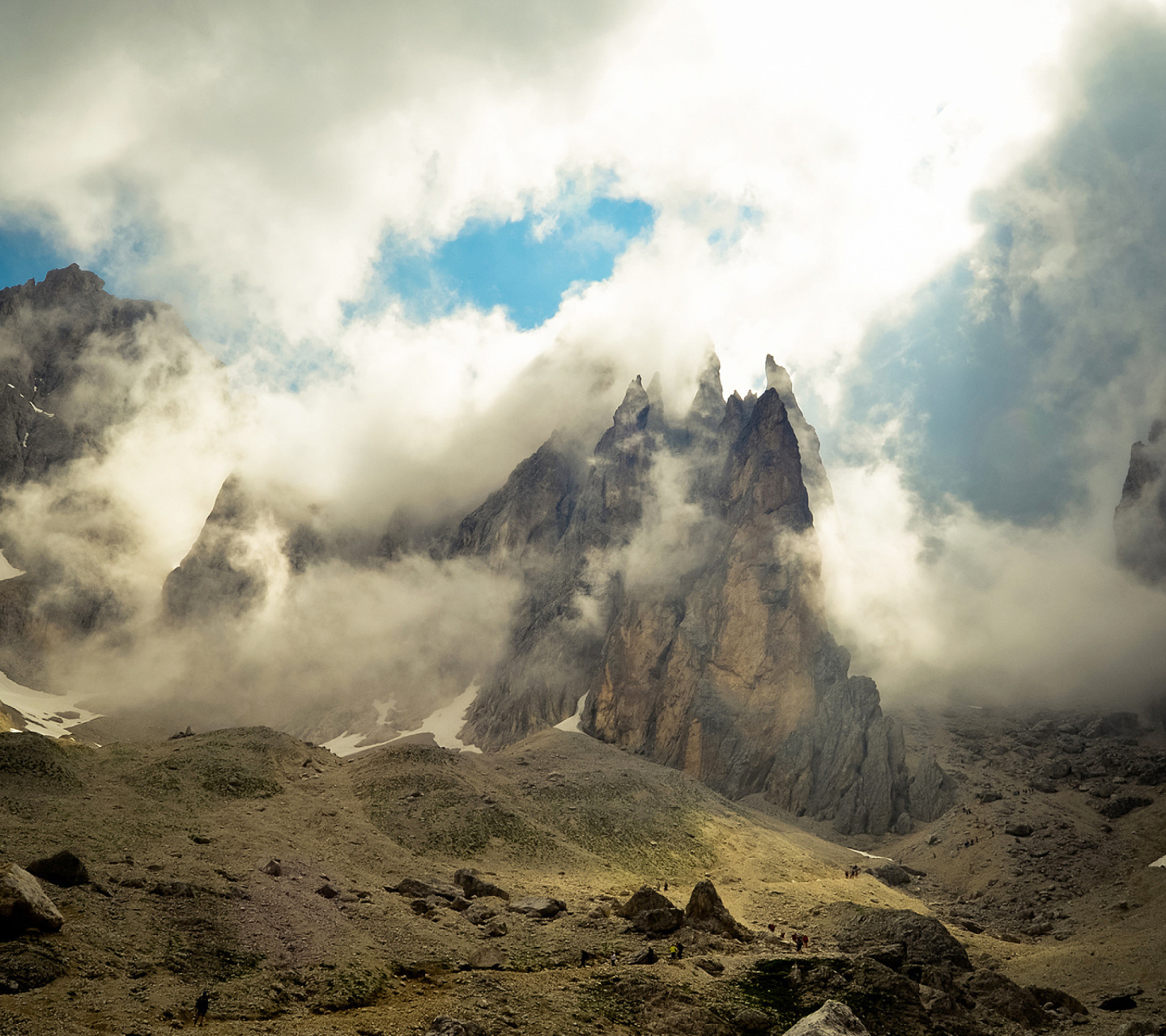 Screenshot №1 pro téma Mountains Peaks in Fog, Landscape 1440x1280