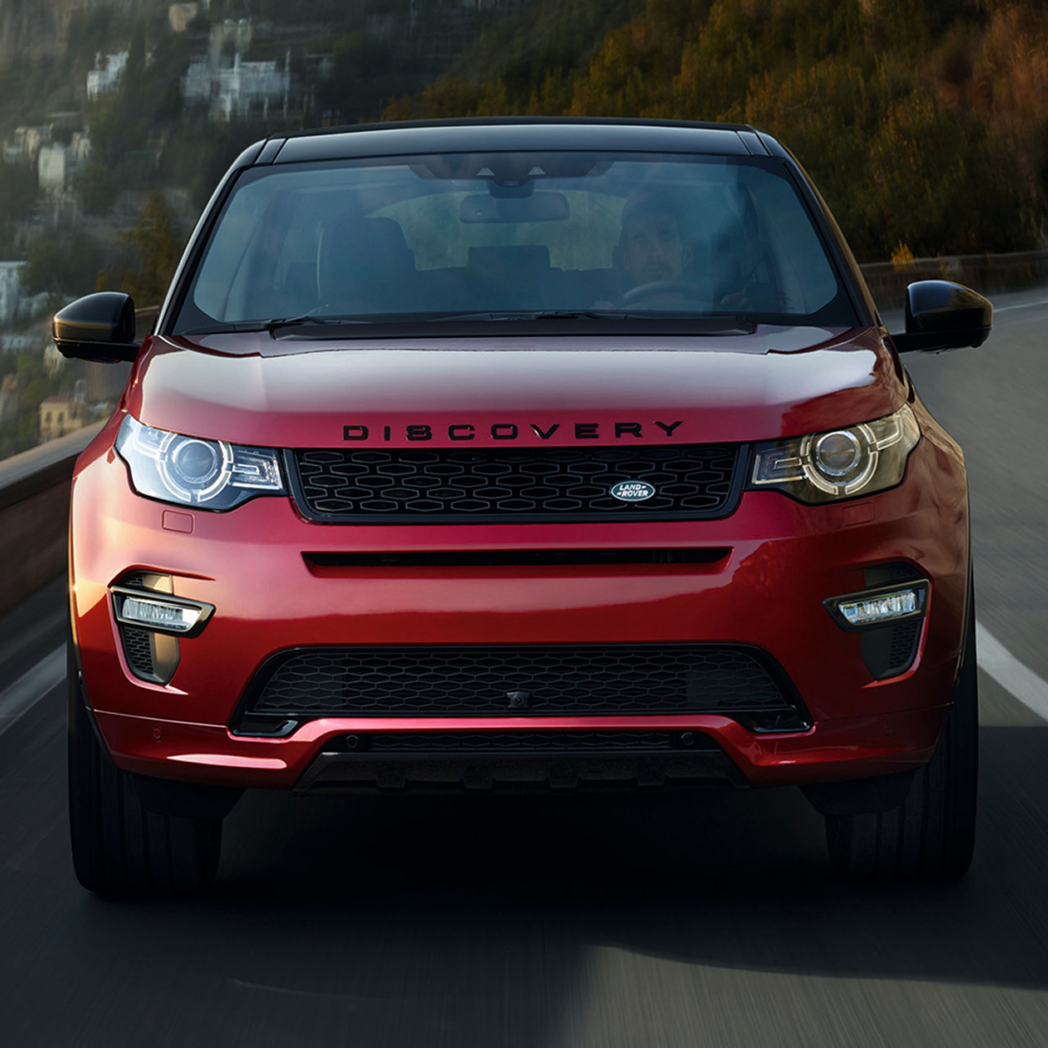 Land Rover Discovery Sport HSE wallpaper 2048x2048