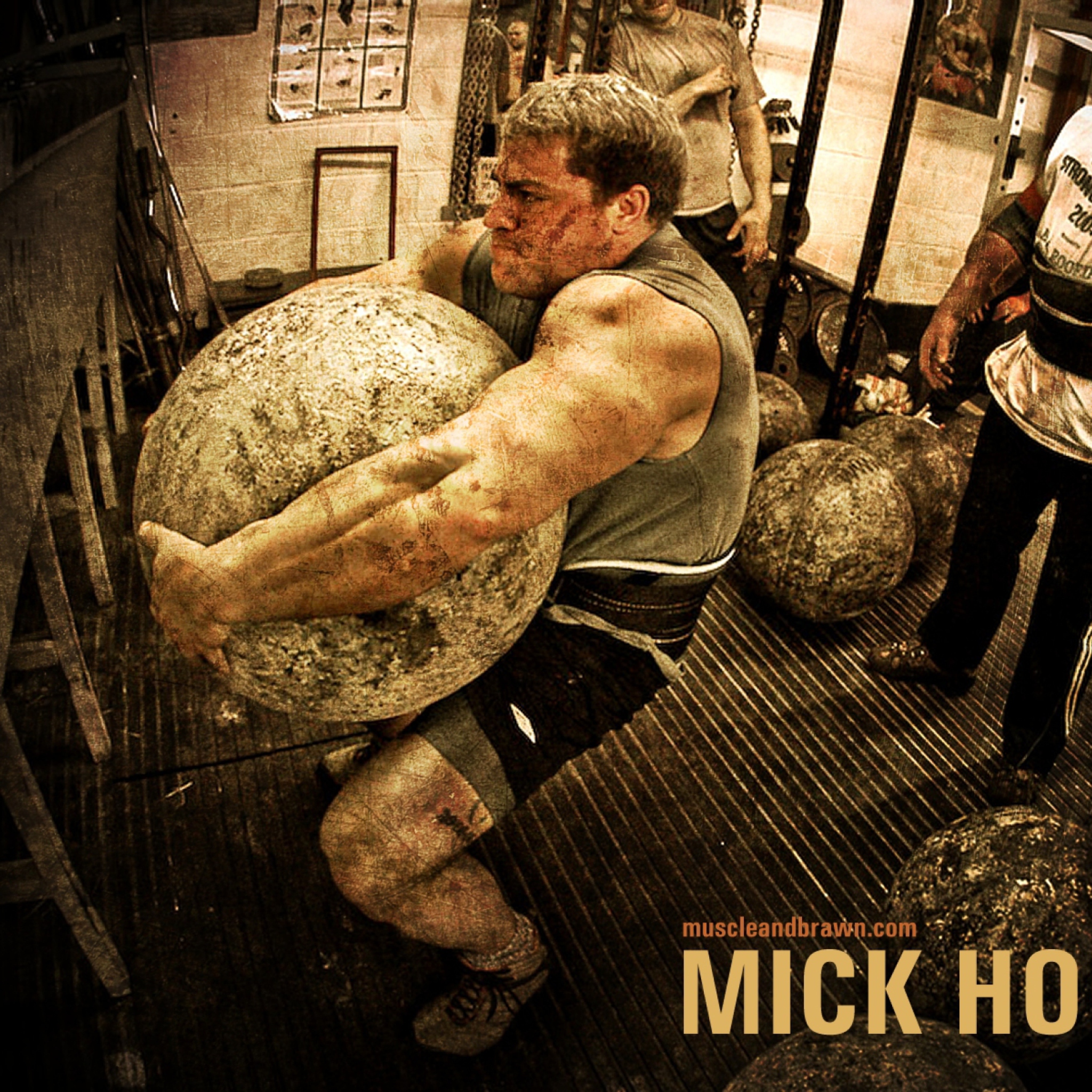 Screenshot №1 pro téma Mick Holding Strongman 2048x2048