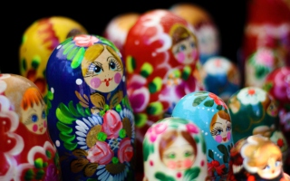 Russian Dolls Background for Android, iPhone and iPad