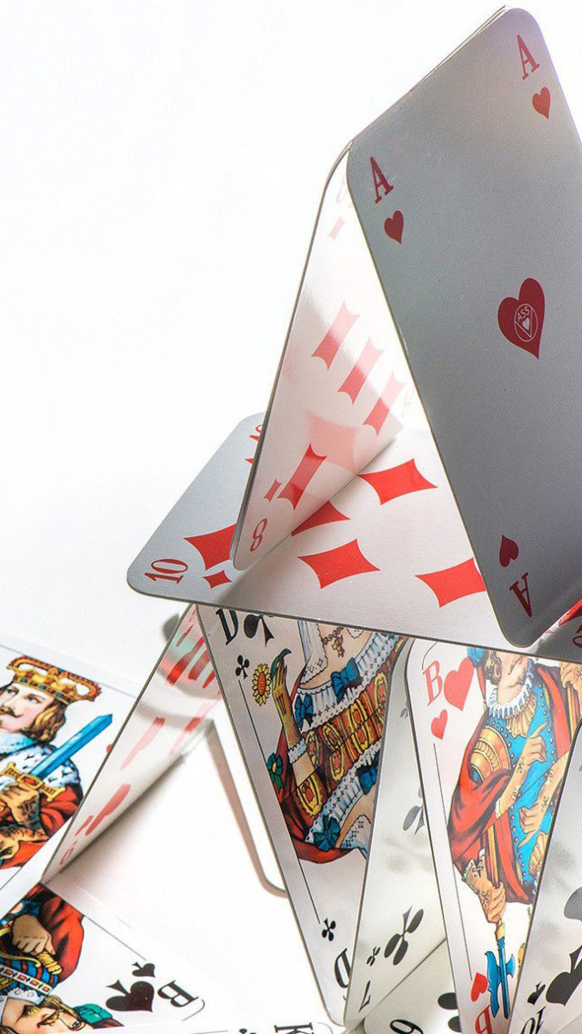 Deck of playing cards wallpaper 640x1136
