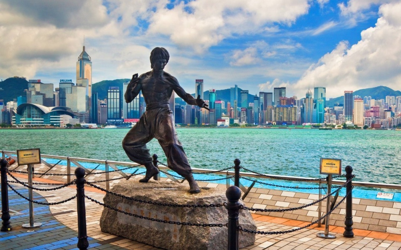 Fondo de pantalla Bruce Lee statue in Hong Kong 1280x800