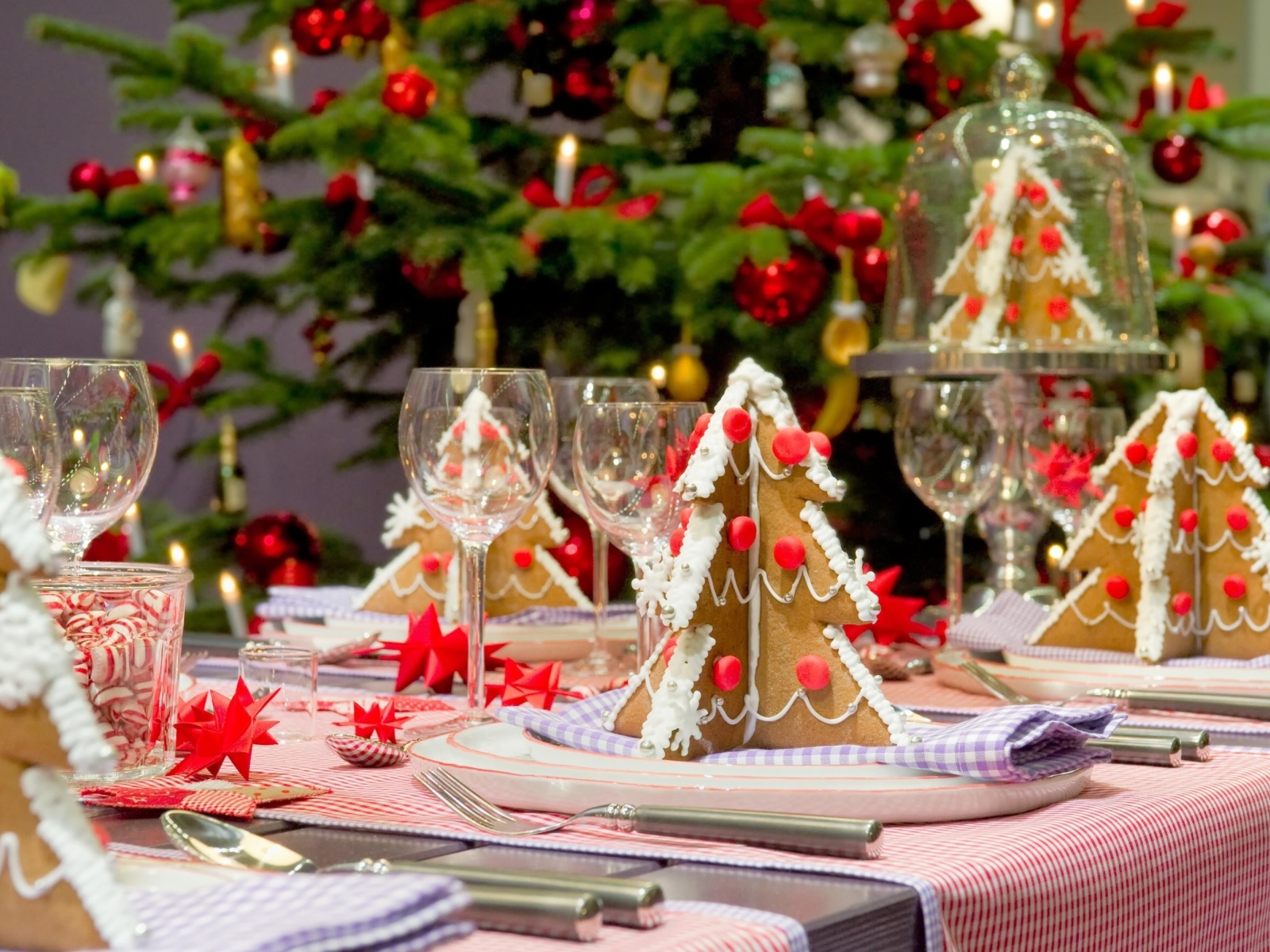 Обои Christmas Table Decorations Ideas 1600x1200
