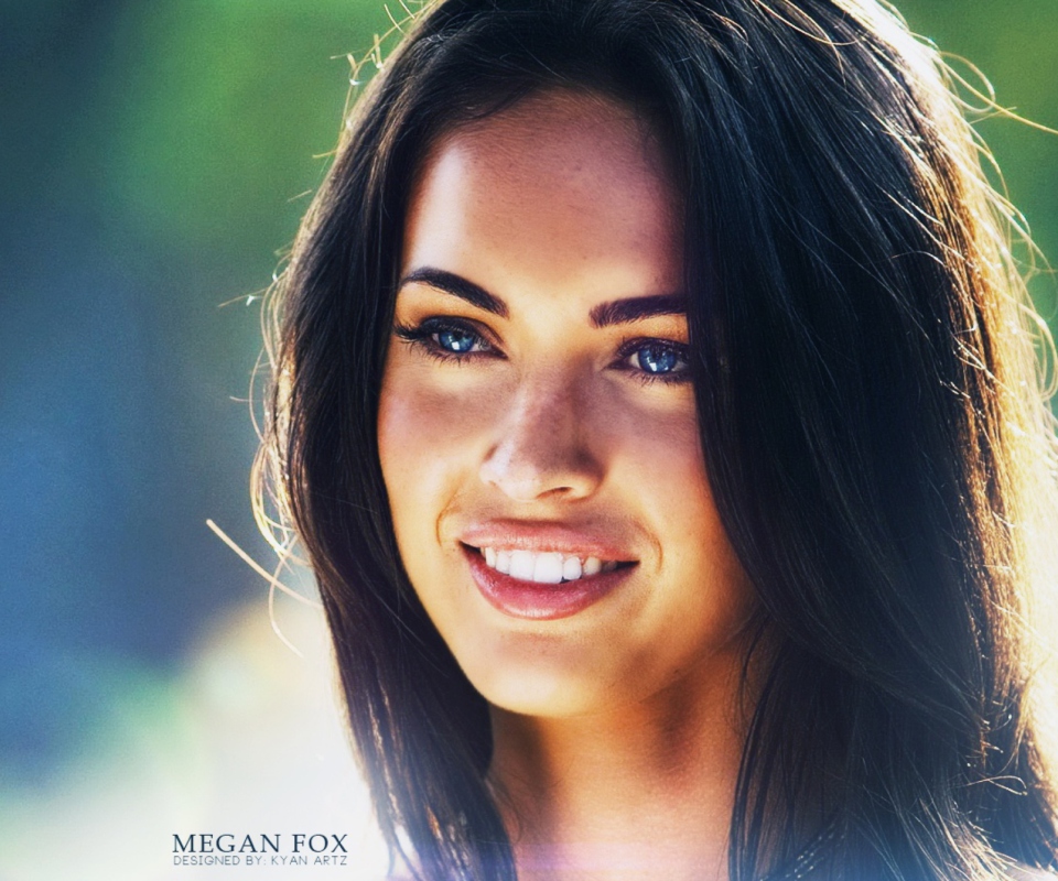 Megan Fox Portrait wallpaper 960x800