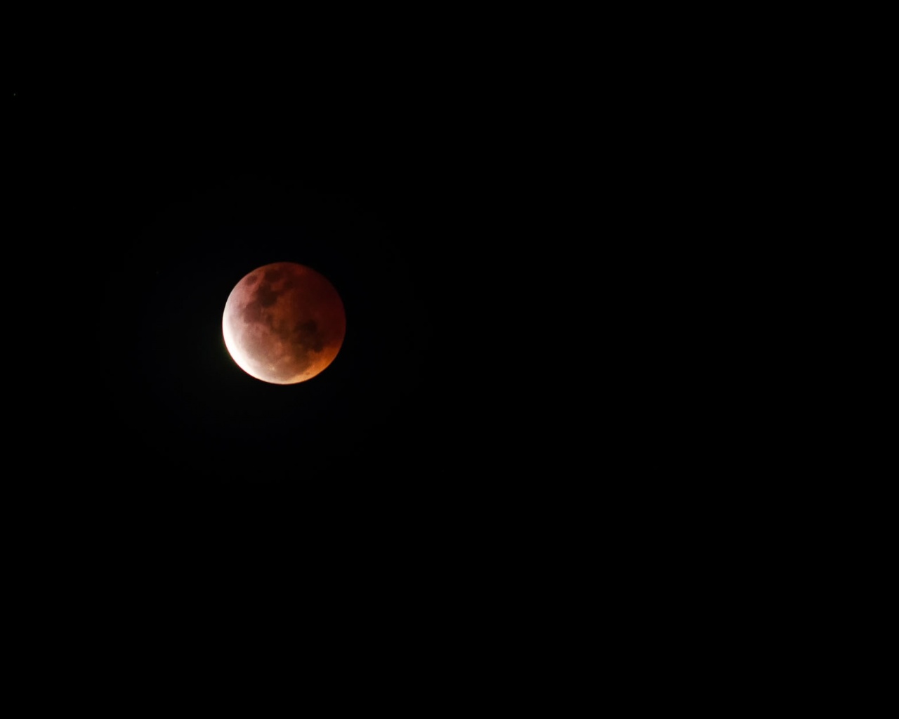 Fondo de pantalla Moon Eclipse 1280x1024