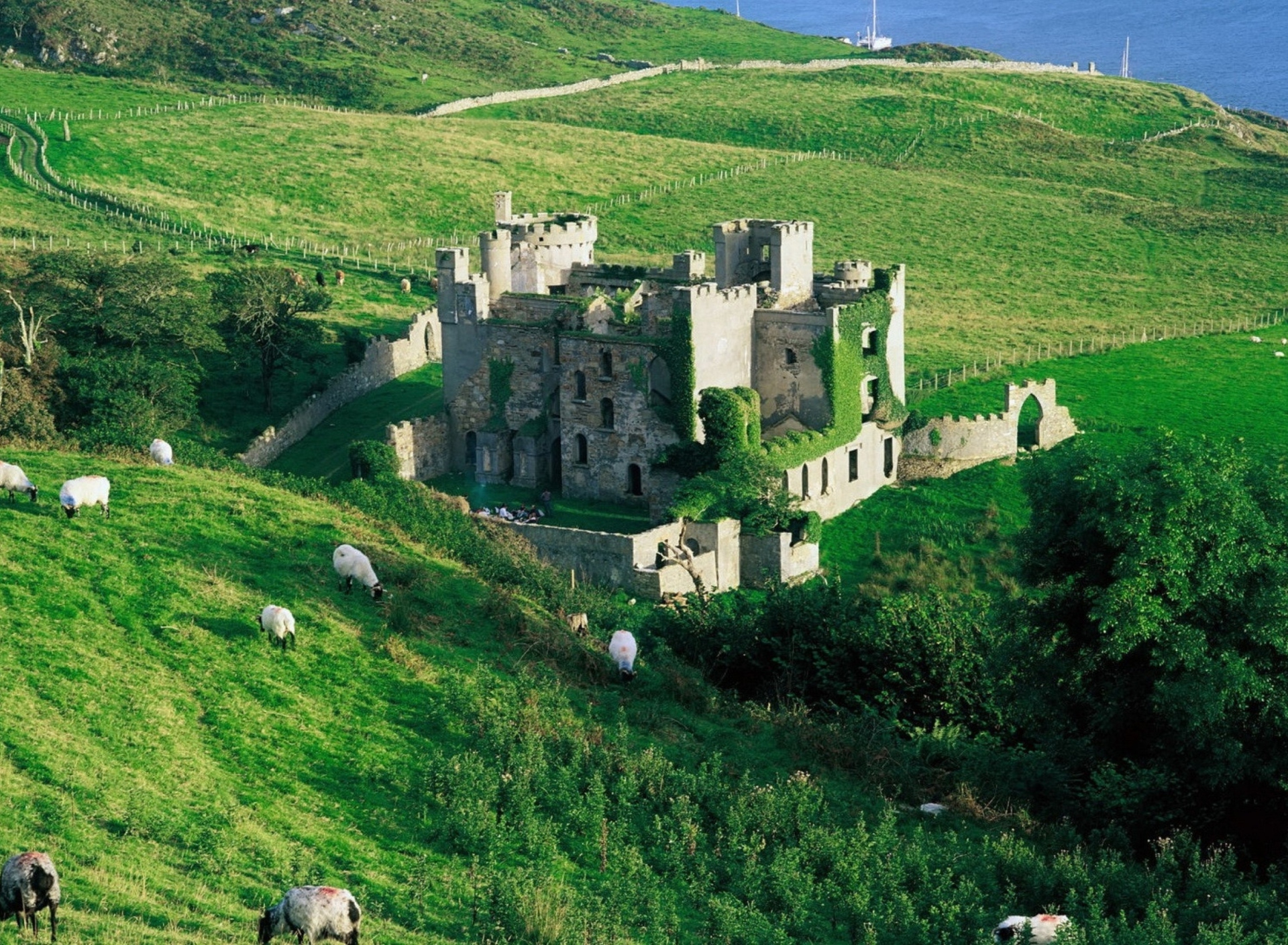 Medieval Castle On Green Hill wallpaper 1920x1408