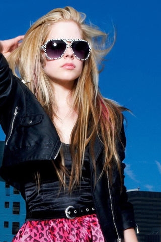 Das Avril Lavigne Fashion Girl Wallpaper 320x480