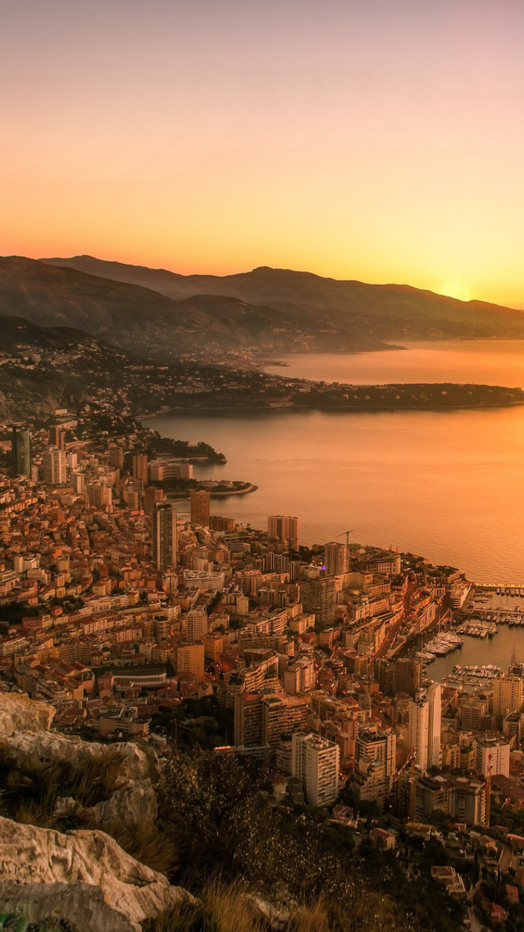 Das Monaco Panoramic Photo Wallpaper 750x1334