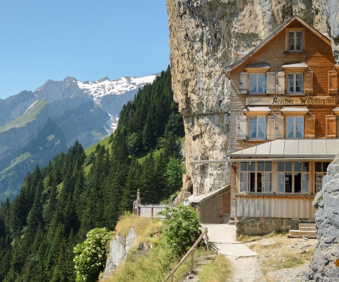 Gasthaus in Schweiz screenshot #1 480x400