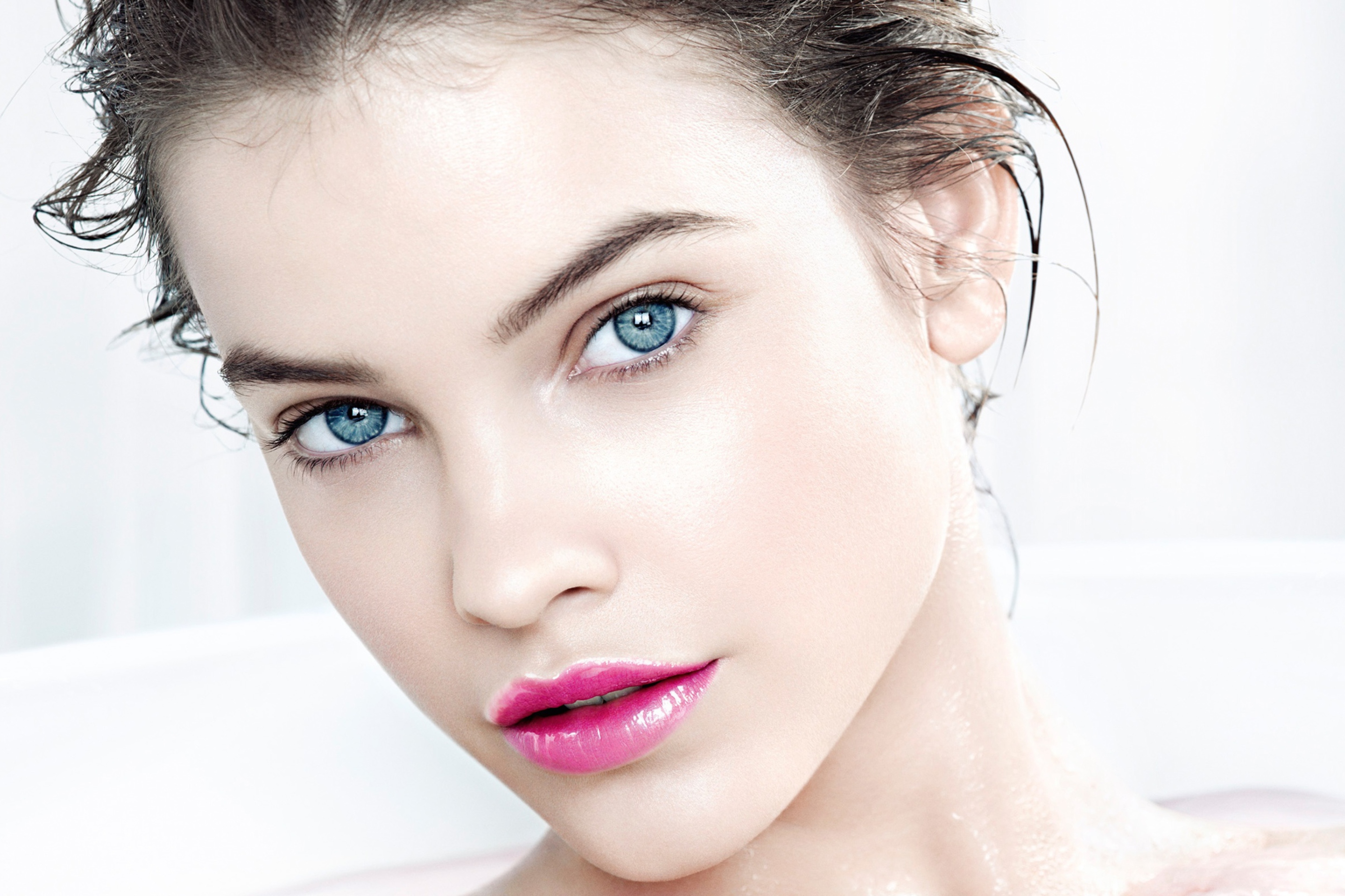 Screenshot №1 pro téma Barbara Palvin For Loreal Paris 2880x1920