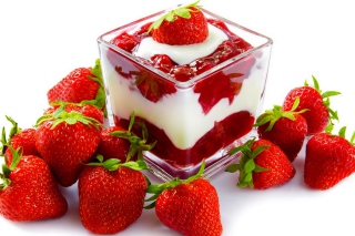Free Strawberry Dessert Picture for Android, iPhone and iPad
