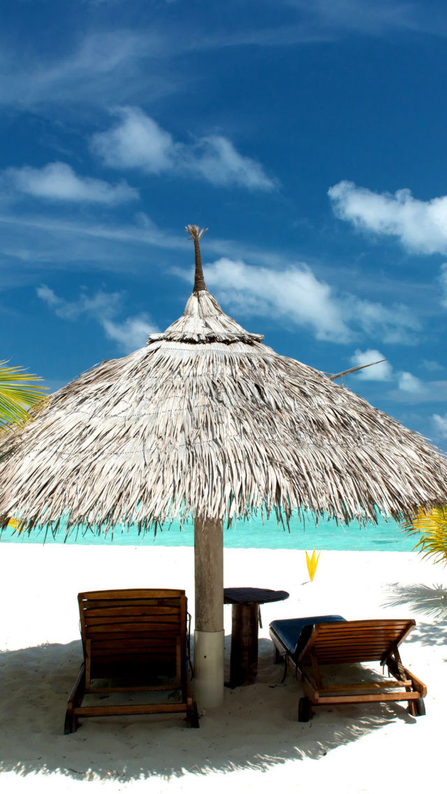 Luxury Beach on Bonaire wallpaper 640x1136