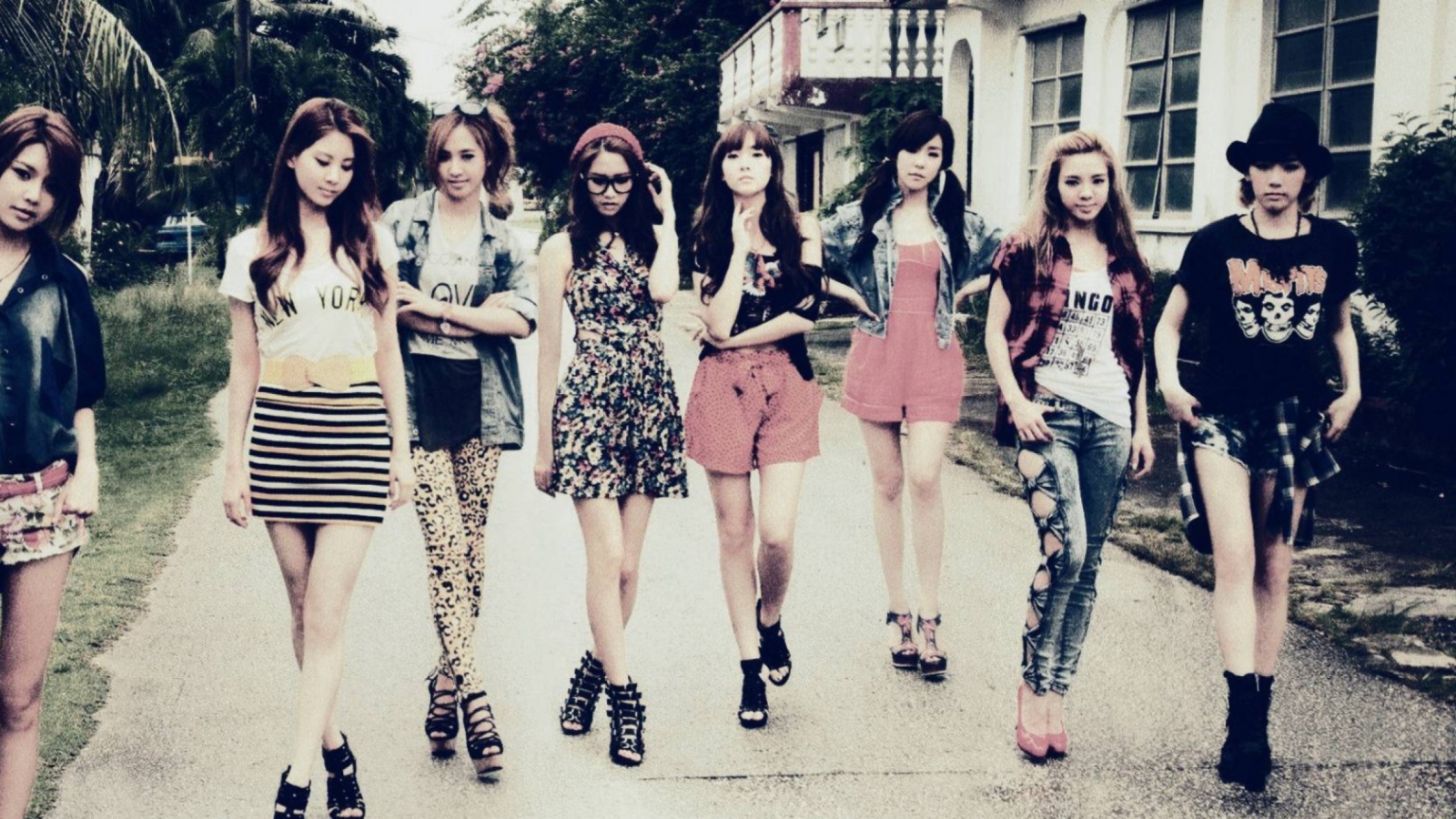 Fondo de pantalla Girls Generation 1600x900