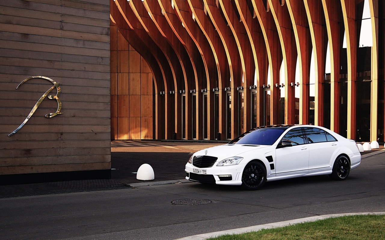 Screenshot №1 pro téma S-Class Luxury Sedan Mercedes 1280x800