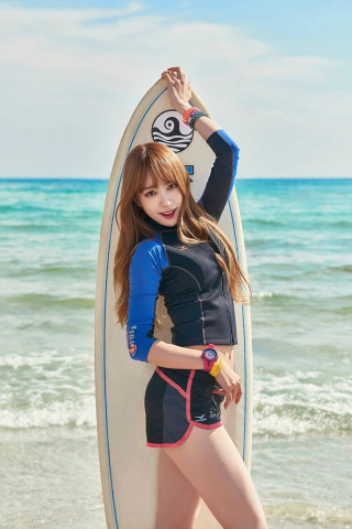 Fondo de pantalla Korean Surfer Girl 320x480