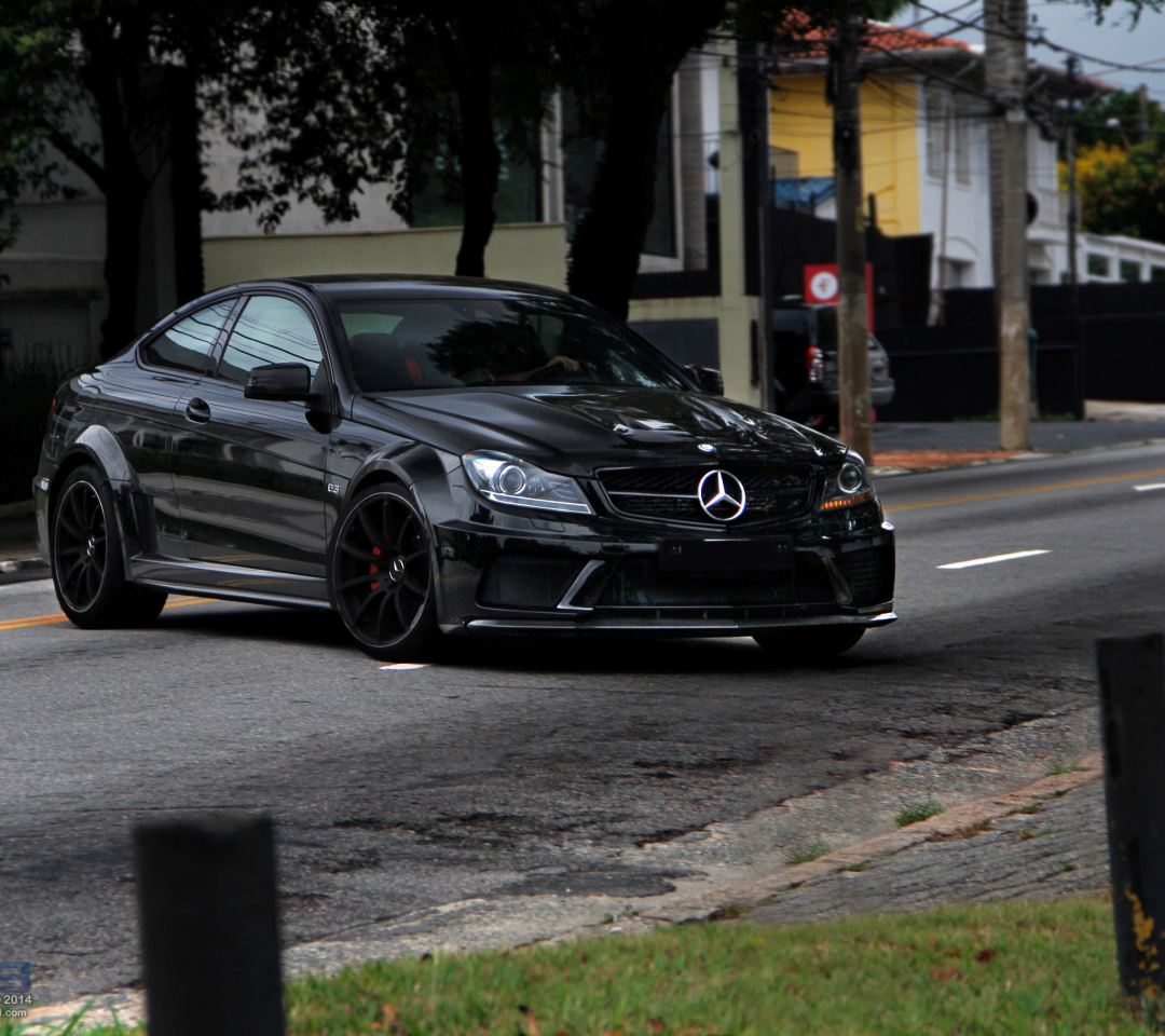 Fondo de pantalla Mercedes Benz CLK 63 AMG Black Series 1080x960