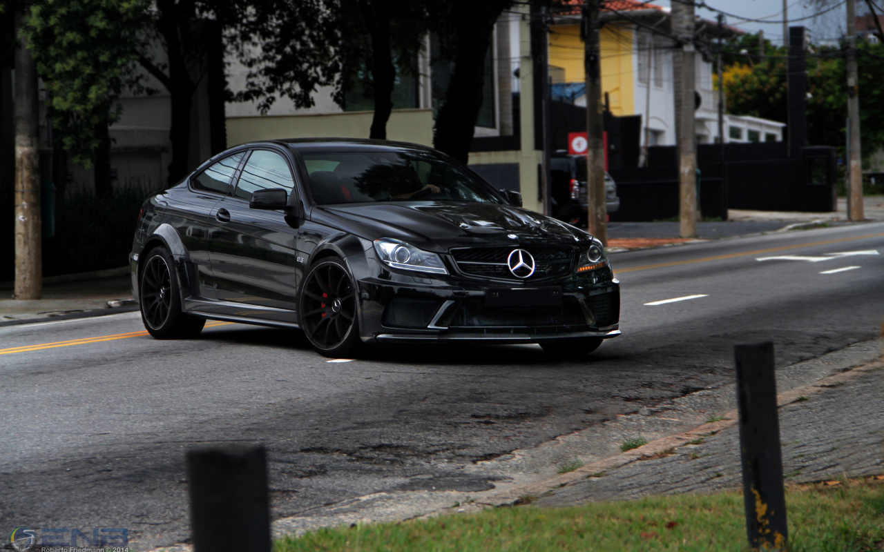 Mercedes Benz CLK 63 AMG Black Series screenshot #1 1280x800