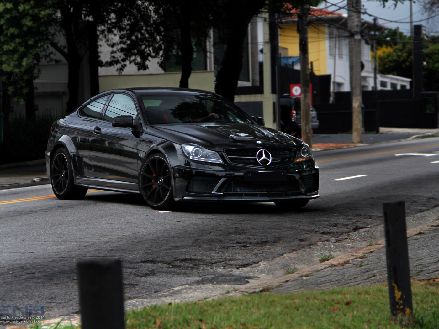 Fondo de pantalla Mercedes Benz CLK 63 AMG Black Series 1400x1050