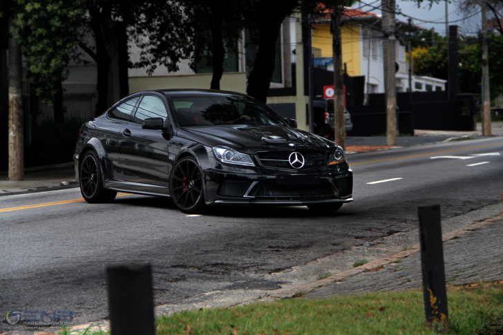 Sfondi Mercedes Benz CLK 63 AMG Black Series