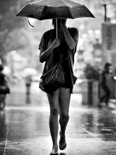 Screenshot №1 pro téma Girl Under Umbrella In Rain 240x320