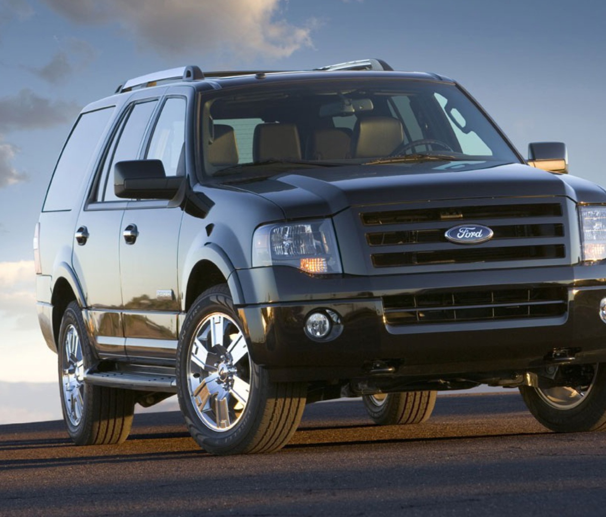 Screenshot №1 pro téma Ford Expedition 1200x1024
