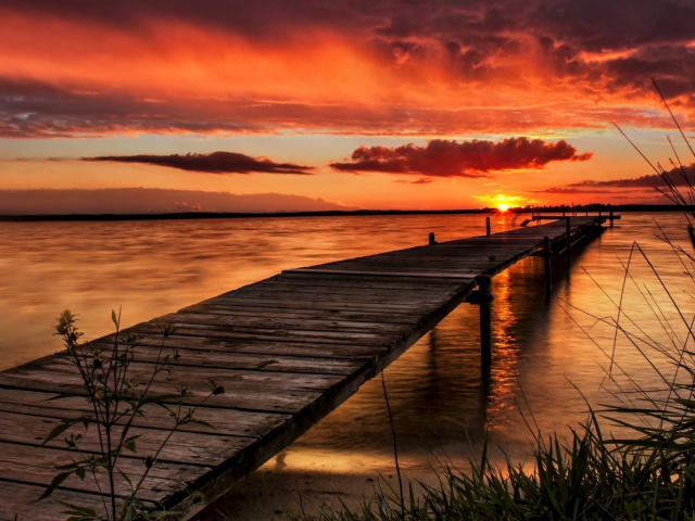 Sfondi Stunning Sunset in Sweden 640x480
