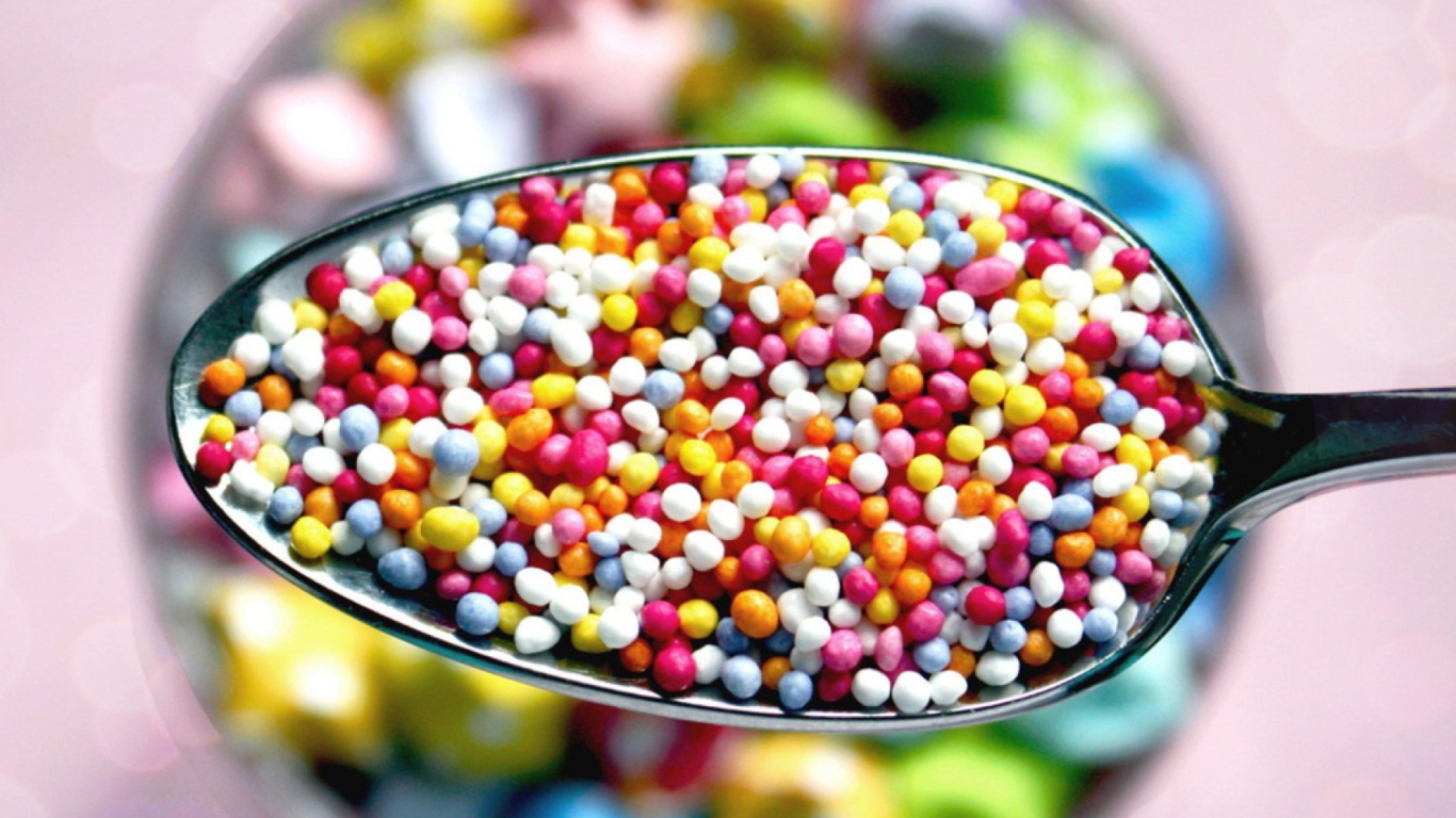 Sfondi Colorful Candies 1366x768