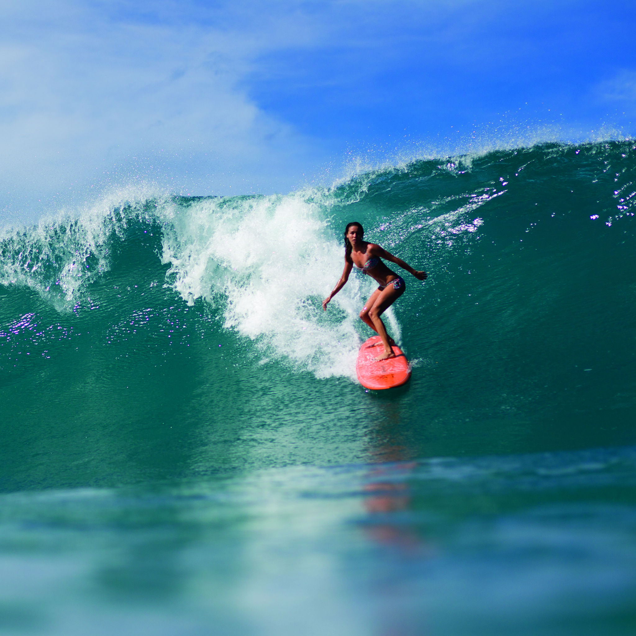 Das Big Waves Surfing Wallpaper 2048x2048