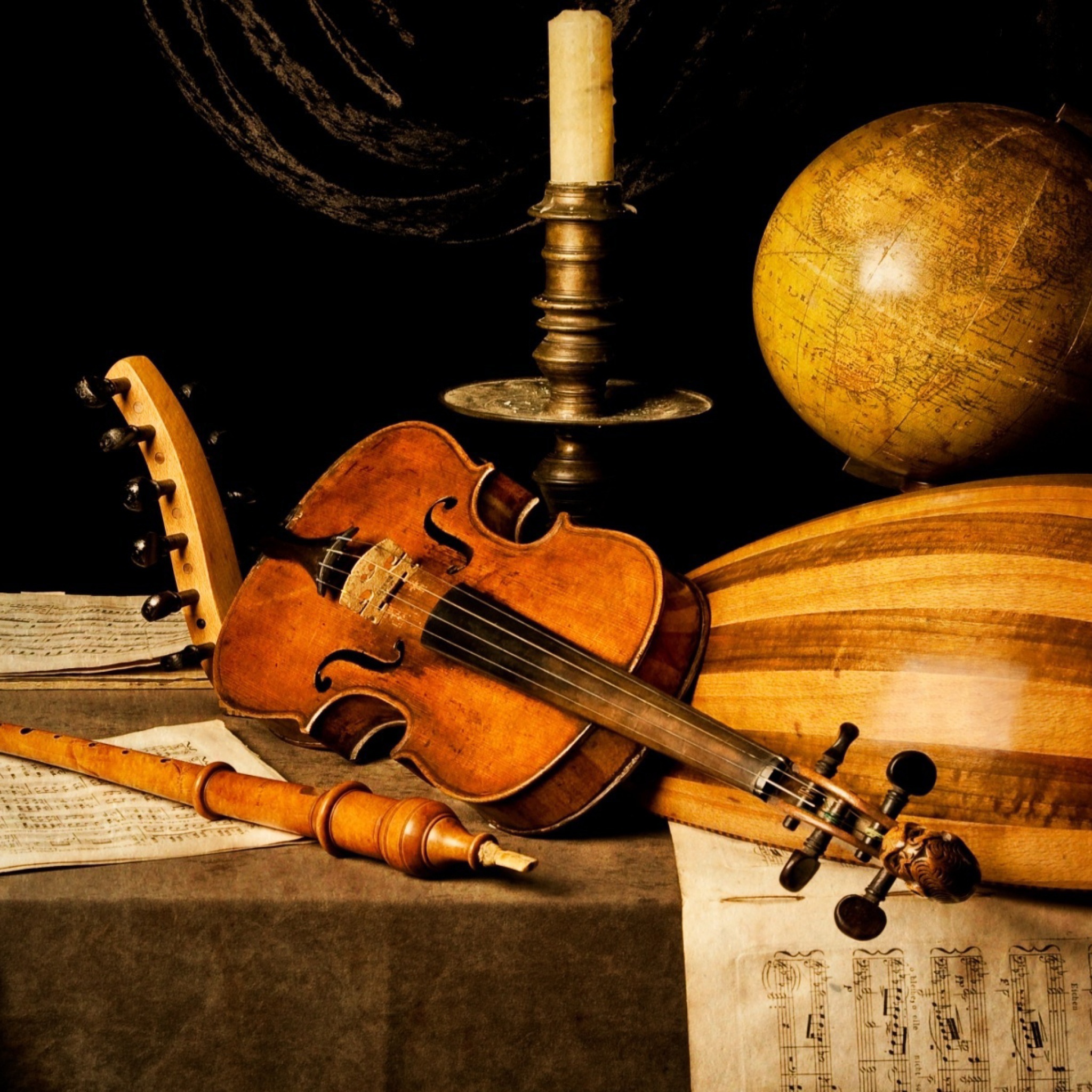 Das Still life with violin and flute Wallpaper 2048x2048