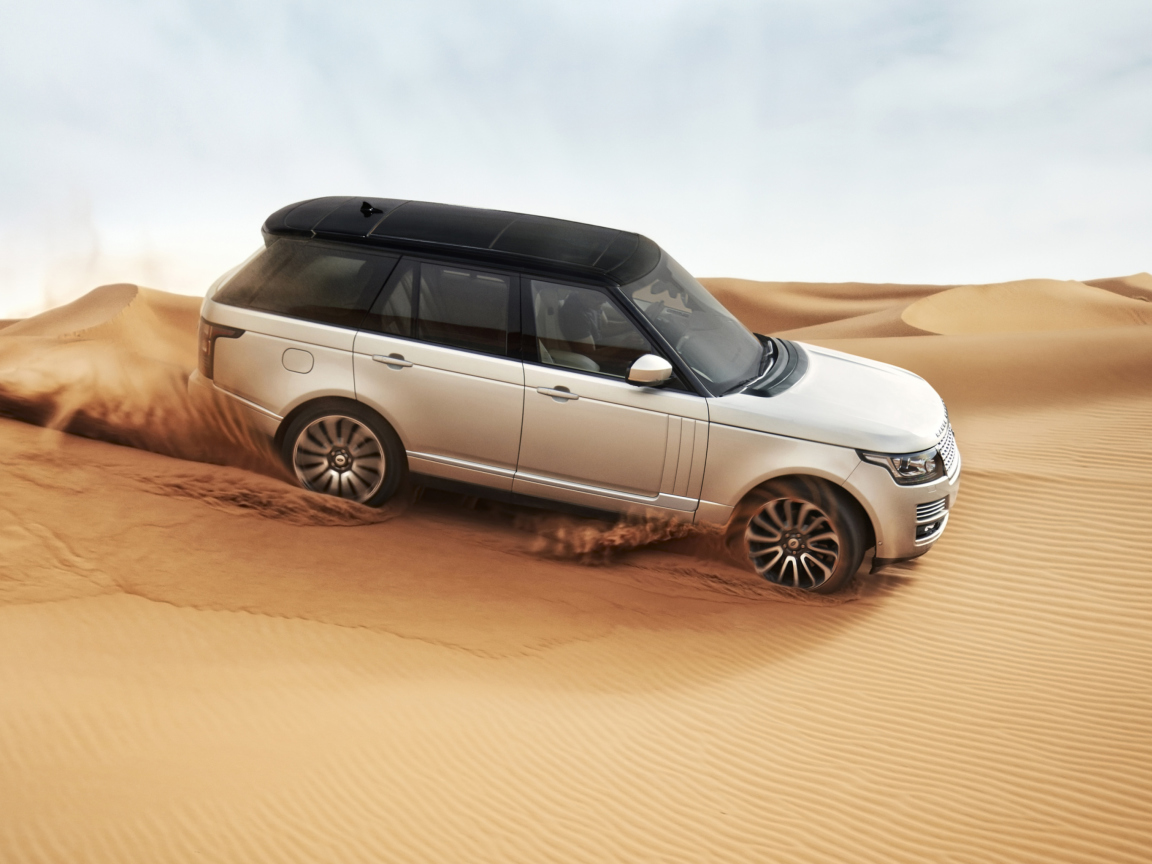Fondo de pantalla Range Rover In Desert 1152x864
