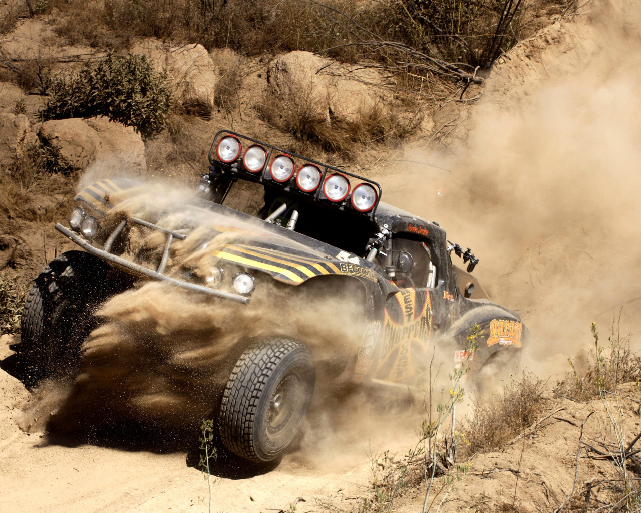 Jesse James Trophy Truck wallpaper 1280x1024