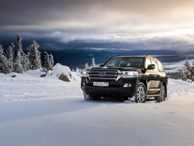 Toyota, Land Cruiser 200 in Snow screenshot #1 640x480