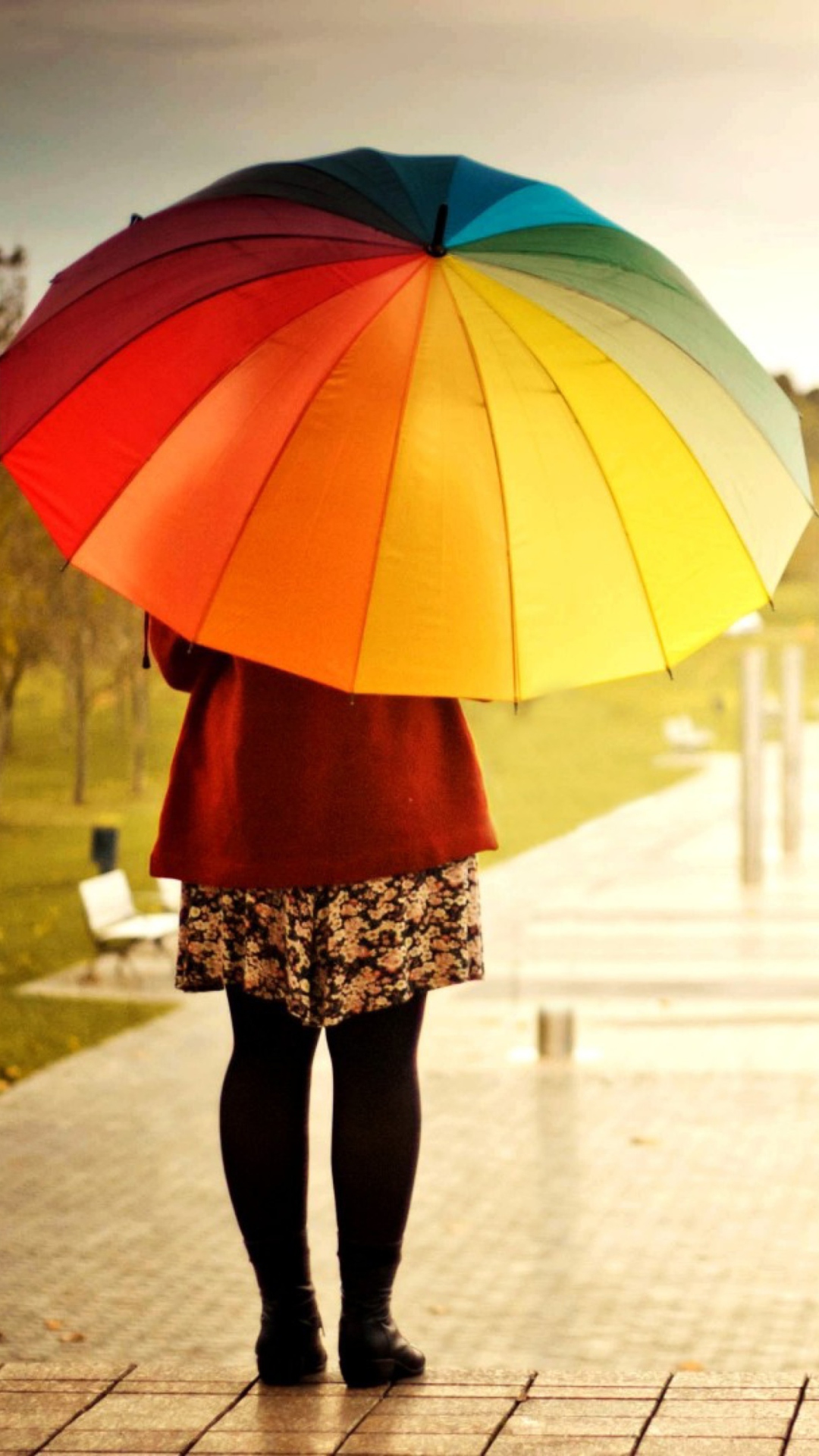 Das Girl With Rainbow Umbrella Wallpaper 1080x1920