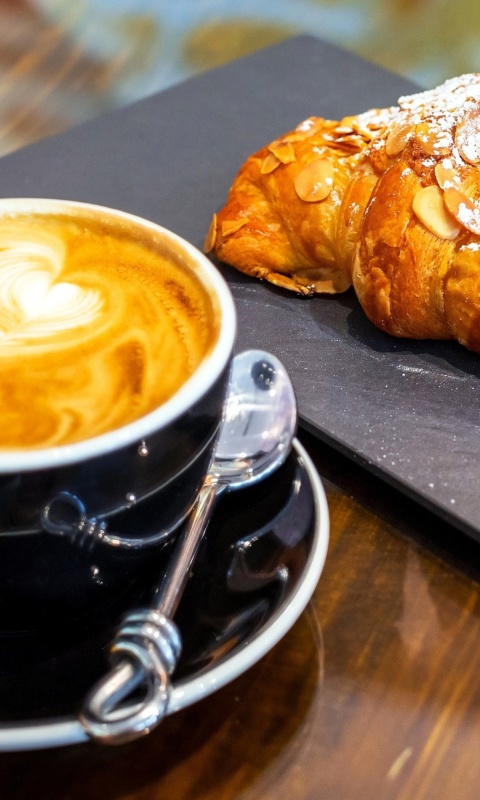 Croissant and cappuccino wallpaper 480x800
