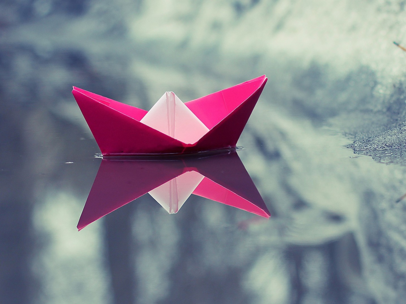 Das Pink Paper Boat Wallpaper 1400x1050