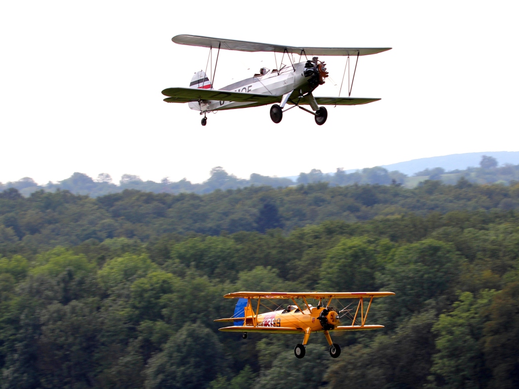 Screenshot №1 pro téma Airplanes Over Green Forest 1024x768