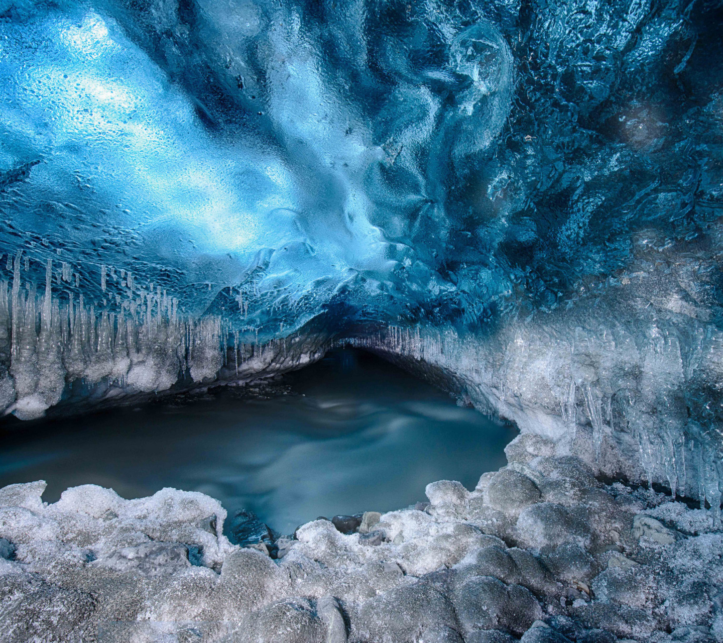 Обои Tunnel in Iceberg Cave 1440x1280