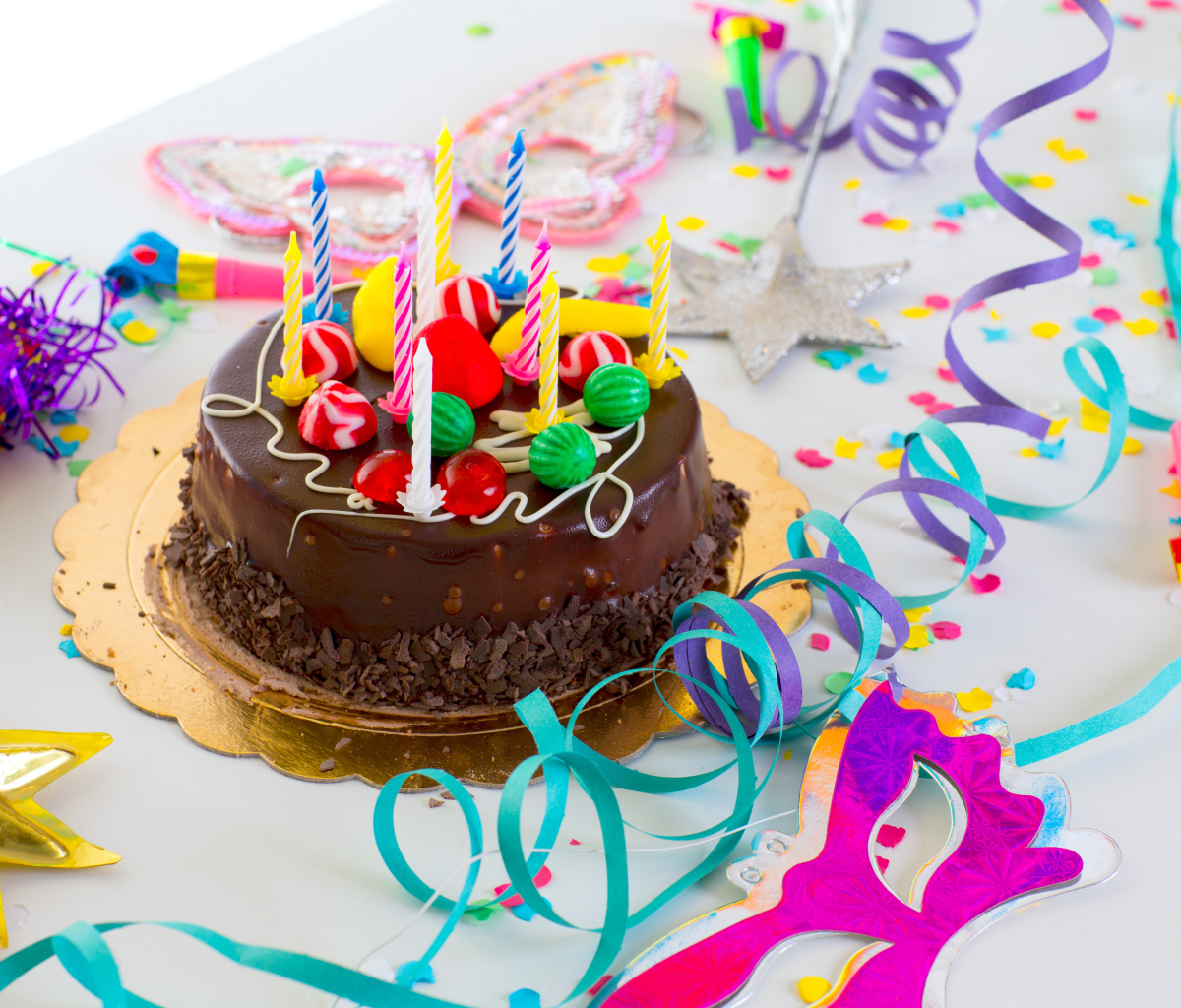 Fondo de pantalla Birthday Cake With Candles 1200x1024