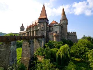Sfondi Corvin Castle in Romania, Transylvania 320x240