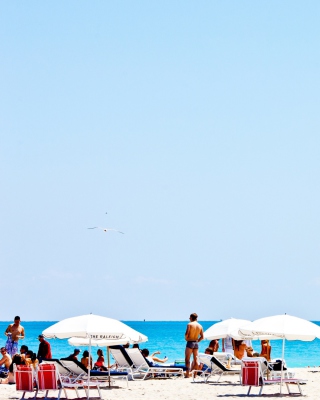 On The Beach - Obrázkek zdarma pro iPhone 5S